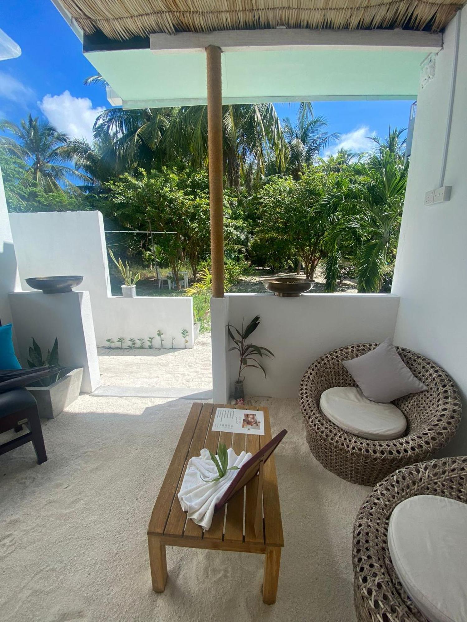 Отель Bliss Dhigurah Дигура Экстерьер фото